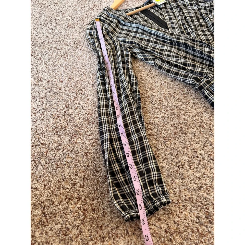 Tommy Hilfiger Women's Black White Plaid Long Sleeve Wrap Midi Dress Size 4 - Picture 8 of 8